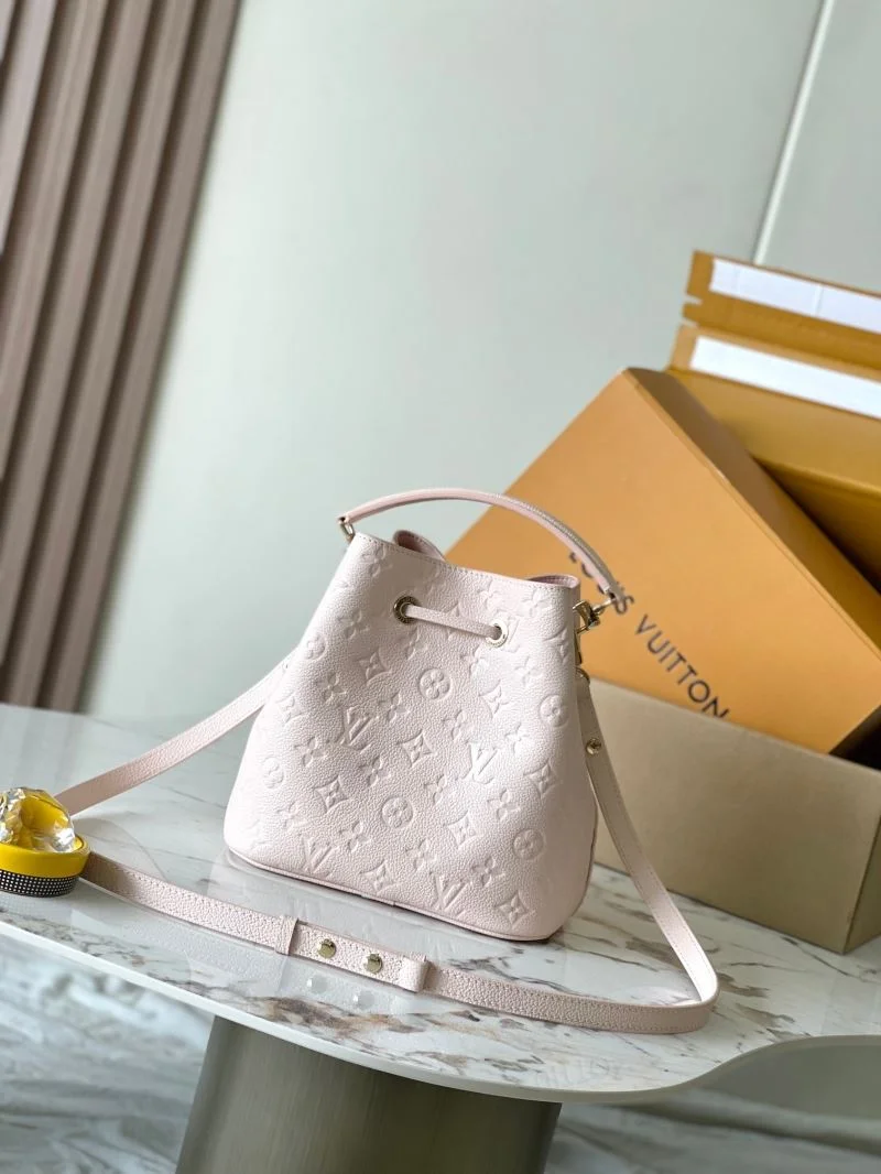 Stylish Louis Vuitton Bucket Bags 41406