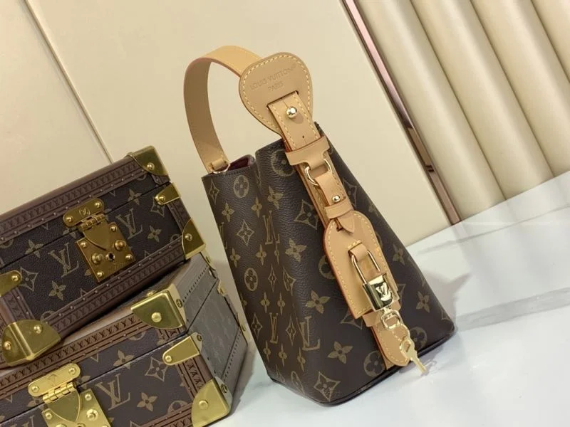 Louis Vuitton Bucket Bags Effortless 41401