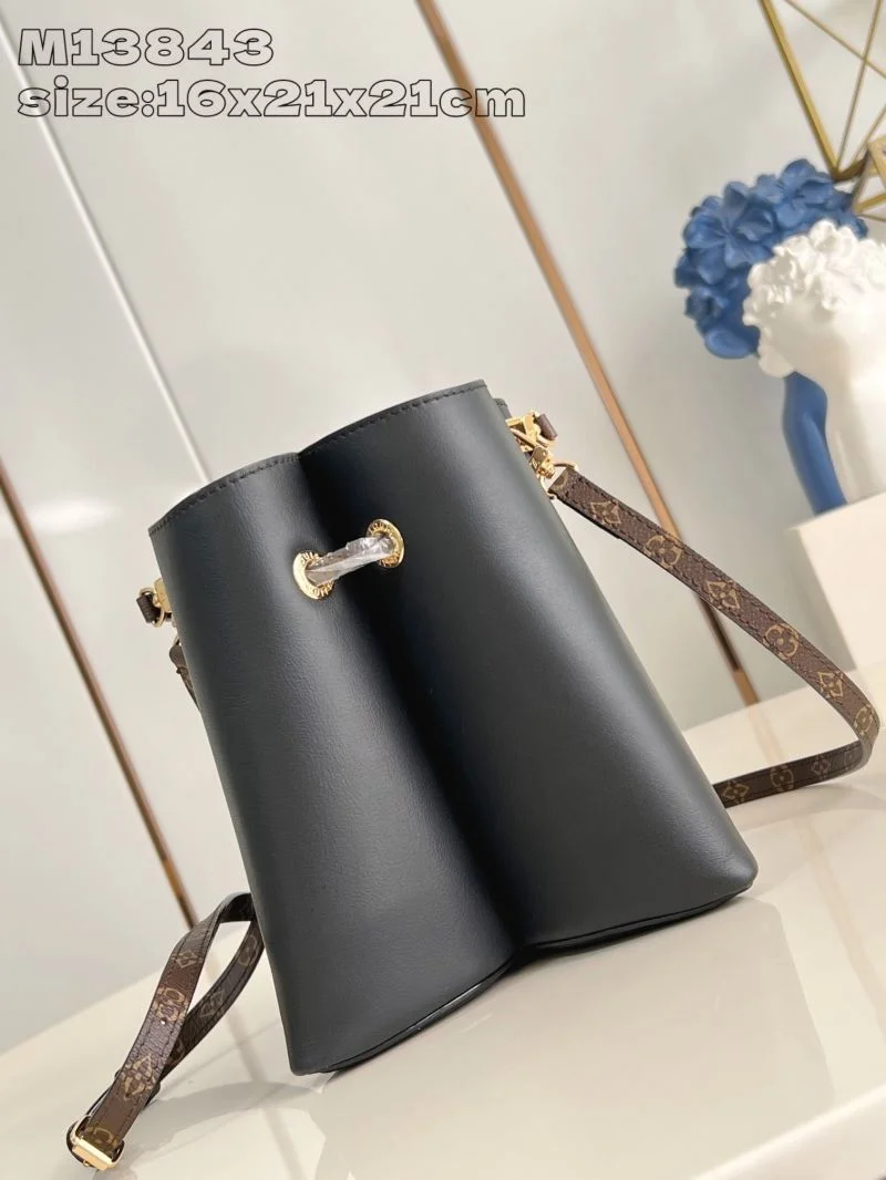 SmoothTexture Louis Vuitton Bucket Bags 41403