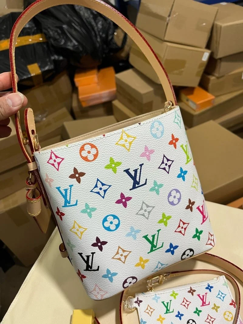 Louis Vuitton Bucket Bags Cozy 41402