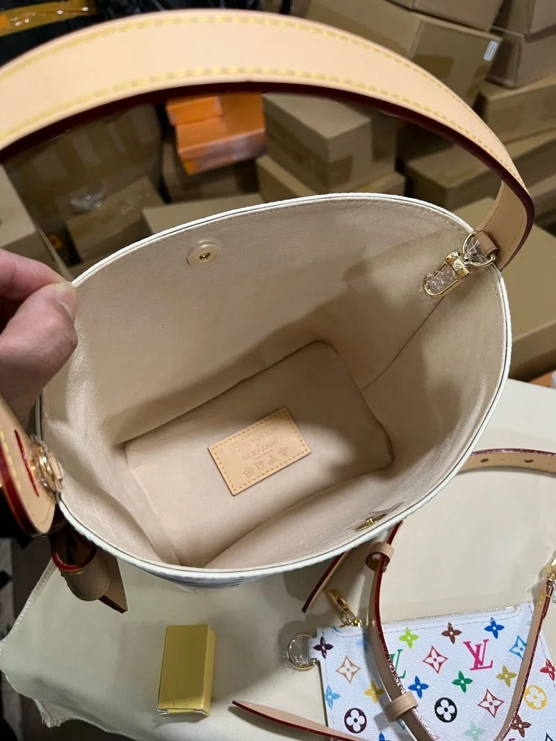 Louis Vuitton Bucket Bags Cozy 41402