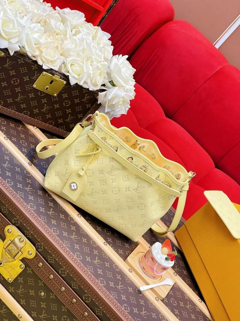 HighQuality Louis Vuitton Bucket Bags 40801