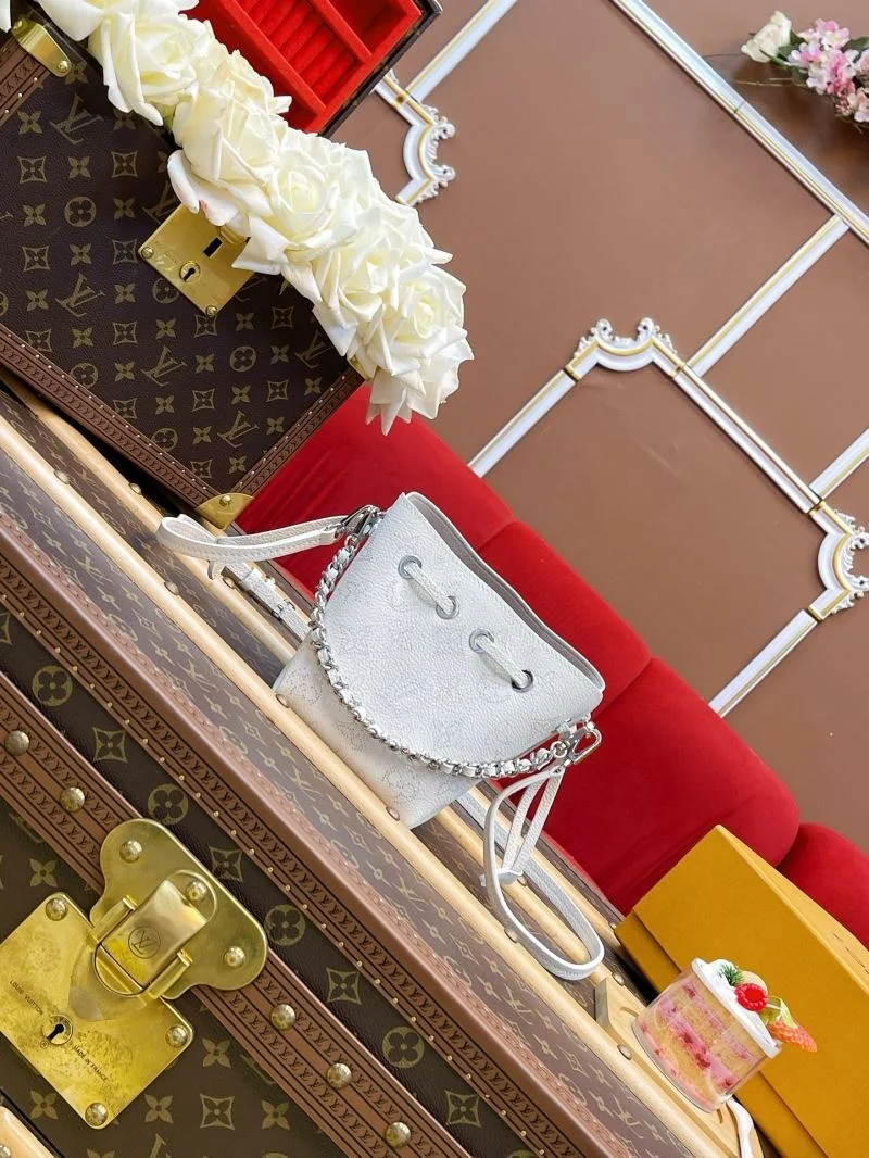 StreetReady Louis Vuitton Bucket Bags 40794