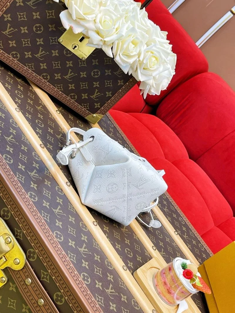 StreetReady Louis Vuitton Bucket Bags 40794