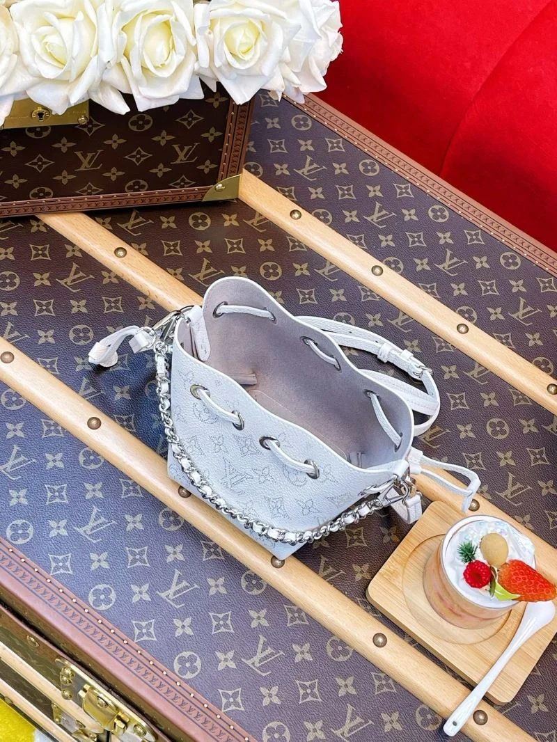StreetReady Louis Vuitton Bucket Bags 40794