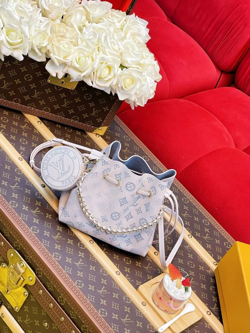 Youthful Louis Vuitton Bucket Bags 40800