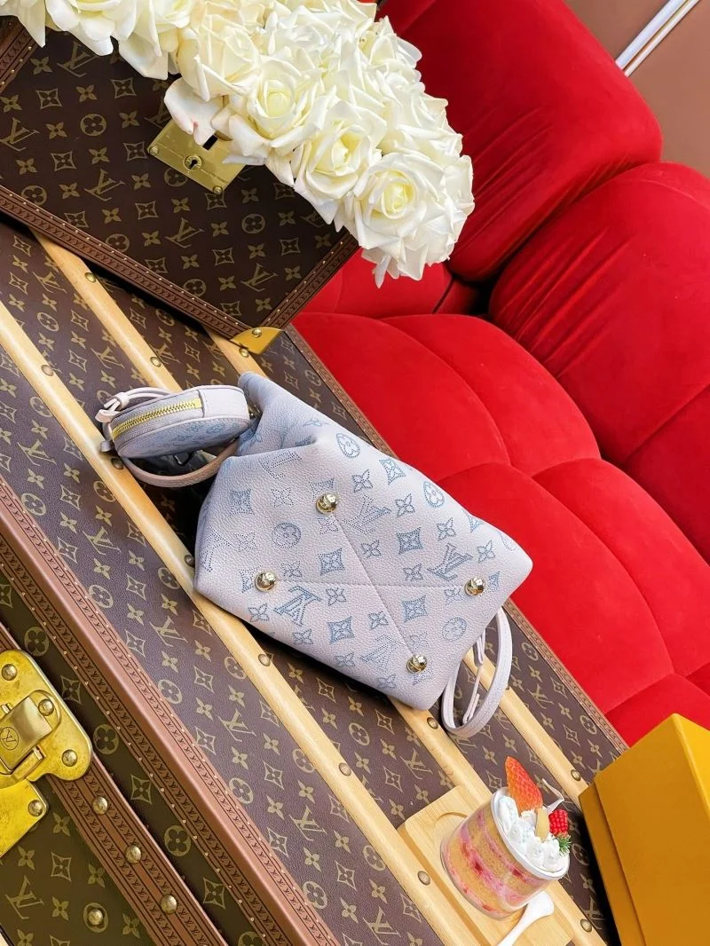 Youthful Louis Vuitton Bucket Bags 40800