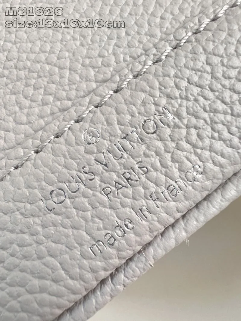 Effortless Louis Vuitton Bucket Bags 40750