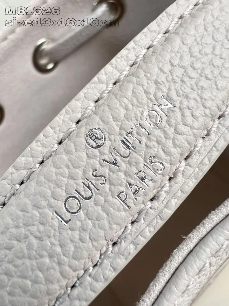 Effortless Louis Vuitton Bucket Bags 40750