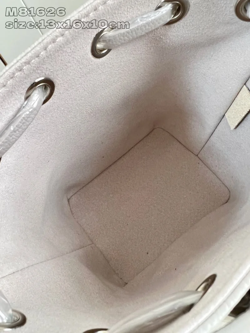 Effortless Louis Vuitton Bucket Bags 40750