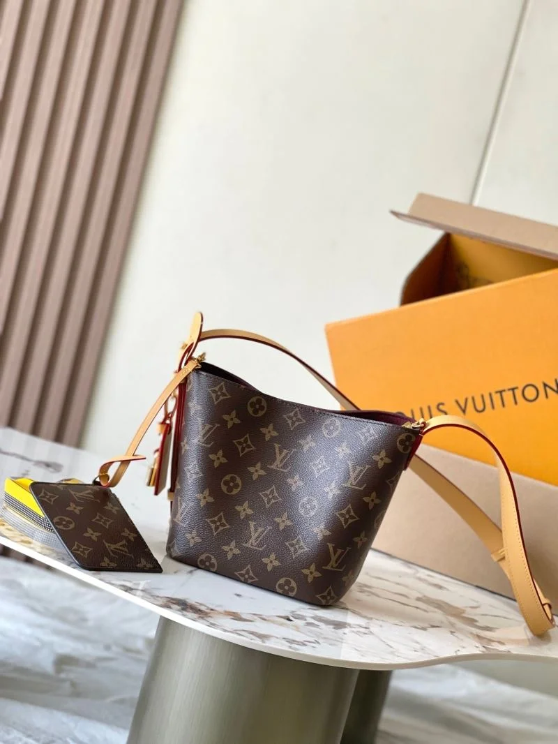 FashionForward Louis Vuitton Bucket Bags 40757