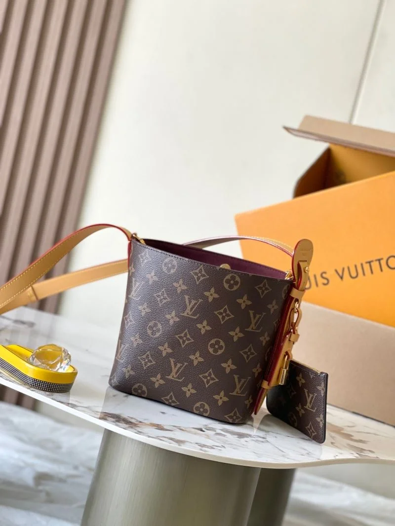 FashionForward Louis Vuitton Bucket Bags 40757