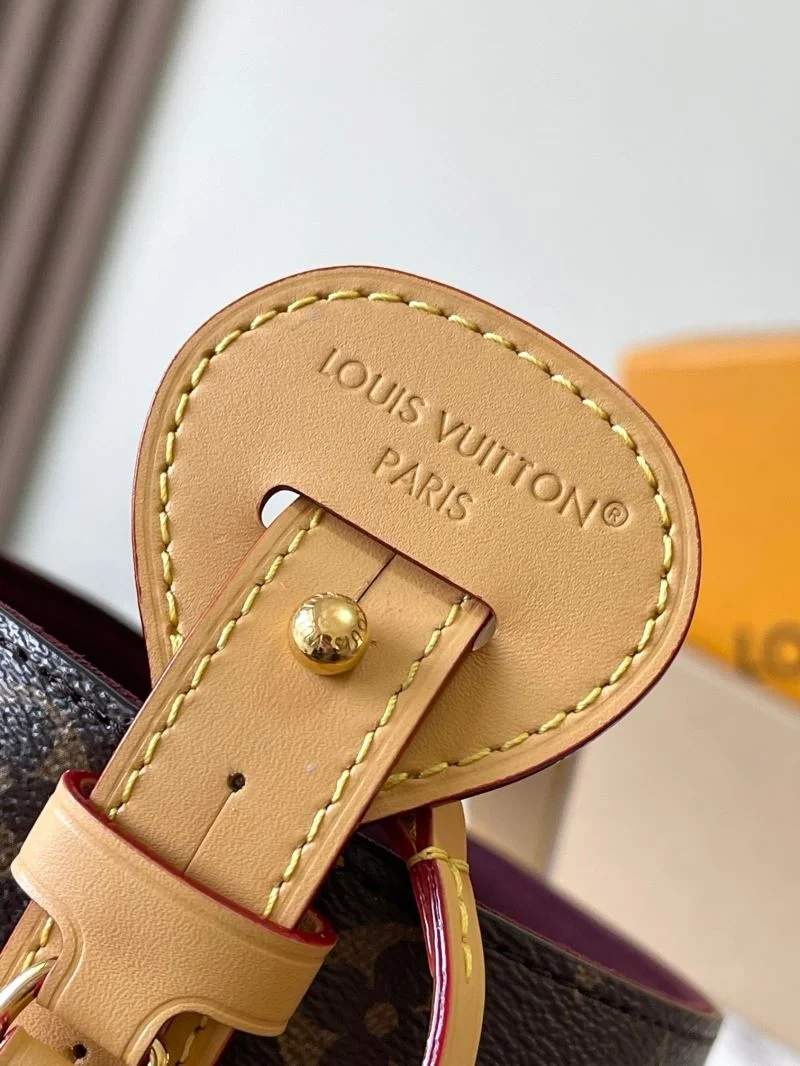 FashionForward Louis Vuitton Bucket Bags 40757
