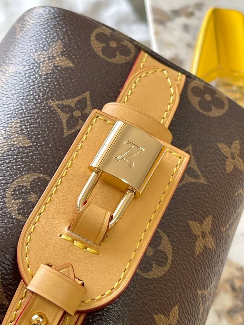 FashionForward Louis Vuitton Bucket Bags 40757