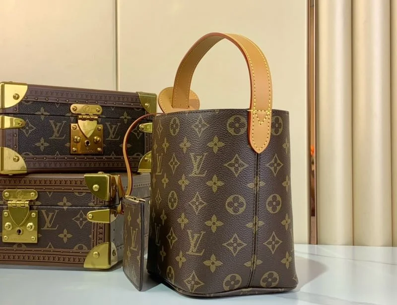 Supportive Louis Vuitton Bucket Bags 40758