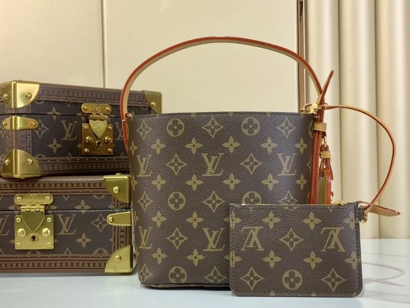 Supportive Louis Vuitton Bucket Bags 40758