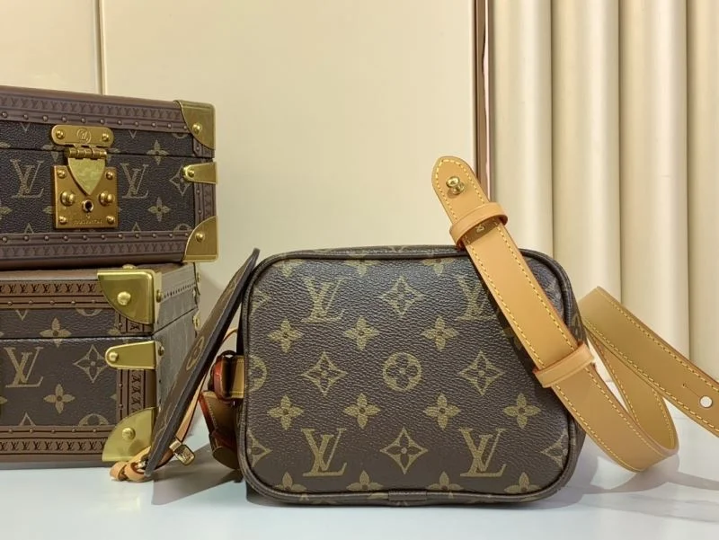 Supportive Louis Vuitton Bucket Bags 40758