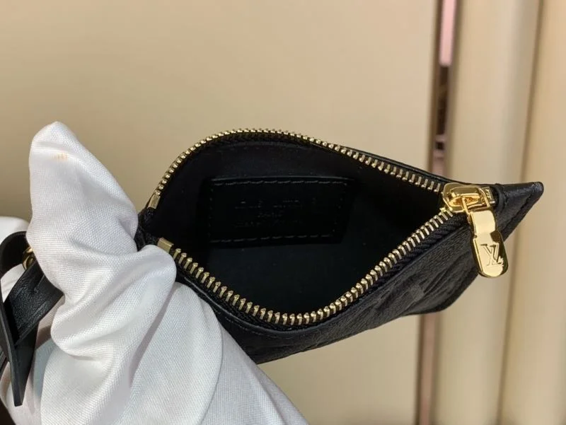 Louis Vuitton Bucket Bags Unisex 40747