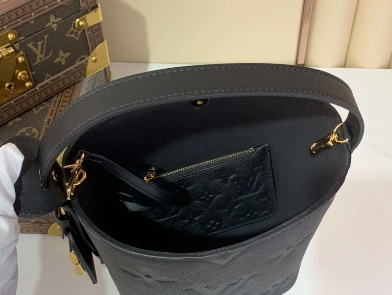 Louis Vuitton Bucket Bags Unisex 40747