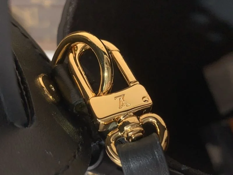 Louis Vuitton Bucket Bags Unisex 40747