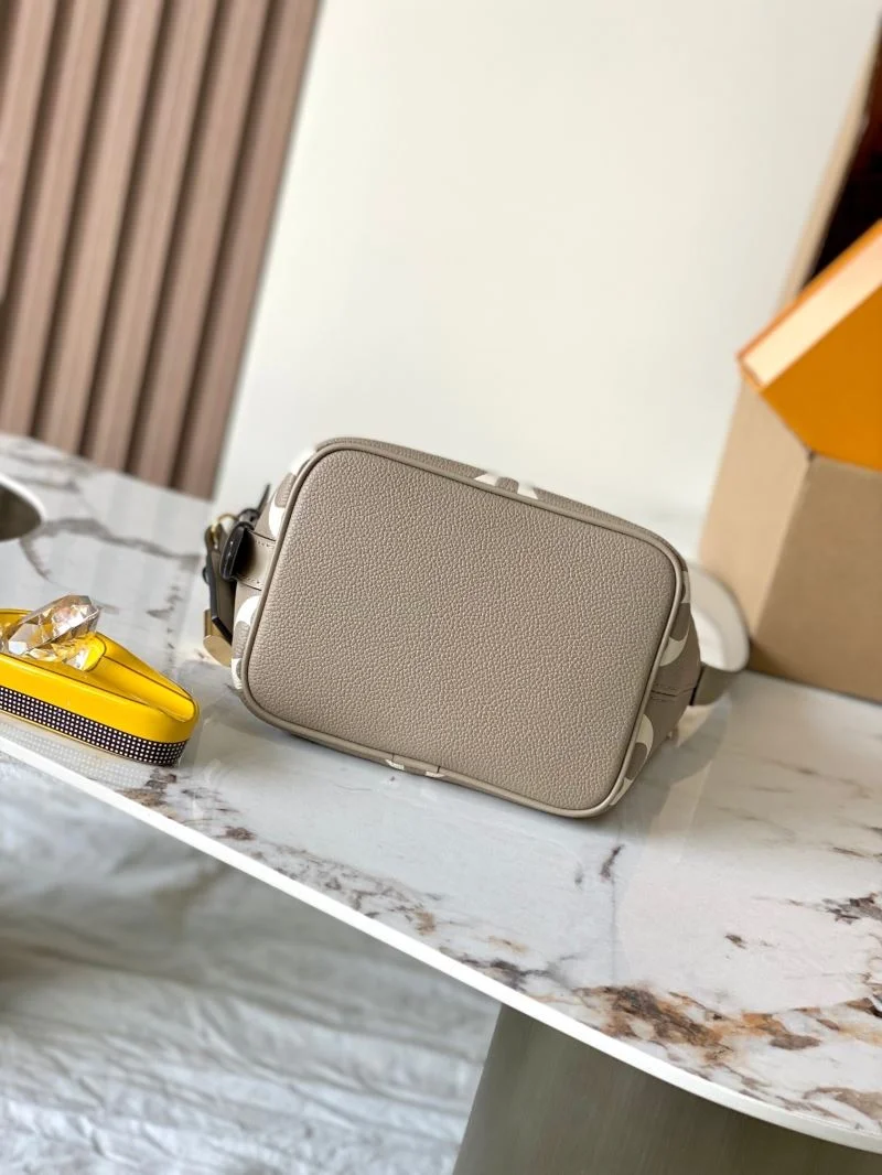 Louis Vuitton Bucket Bags Youthful 40753
