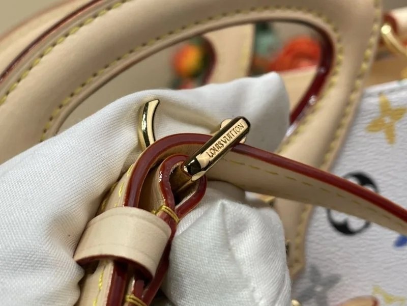 Flexible Louis Vuitton Bucket Bags 40742