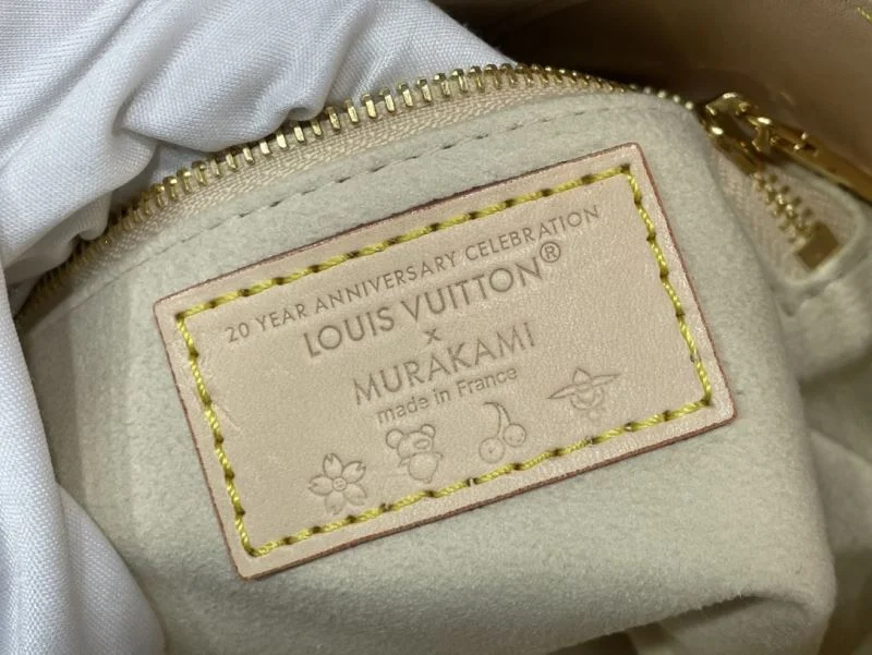 Flexible Louis Vuitton Bucket Bags 40742