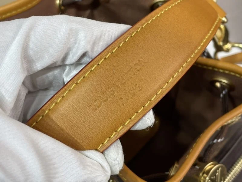 Louis Vuitton Bucket Bags Bold 40736