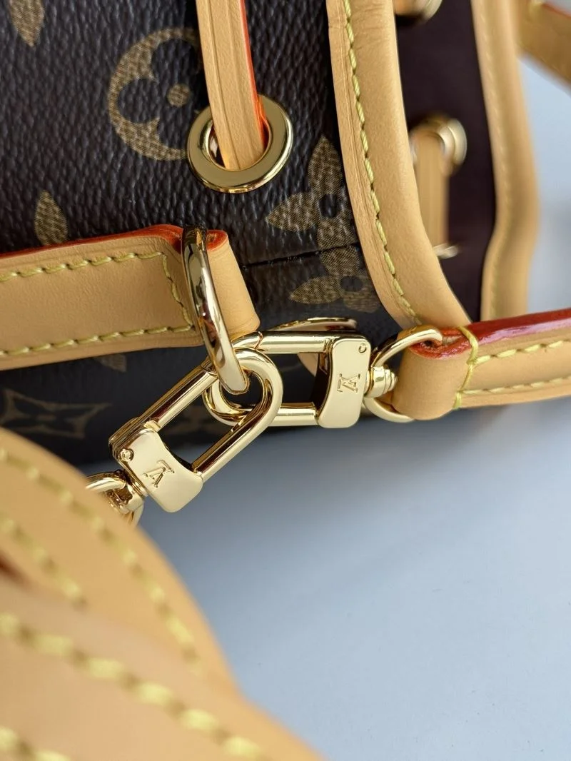 ComfortFit Louis Vuitton Bucket Bags 49348