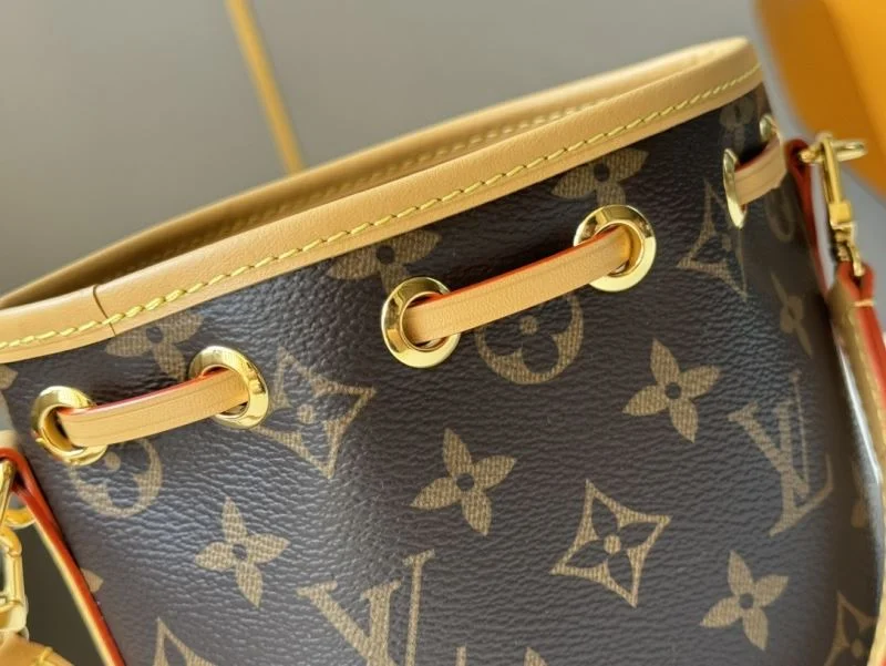 Louis Vuitton Bucket Bags StreetReady 49200