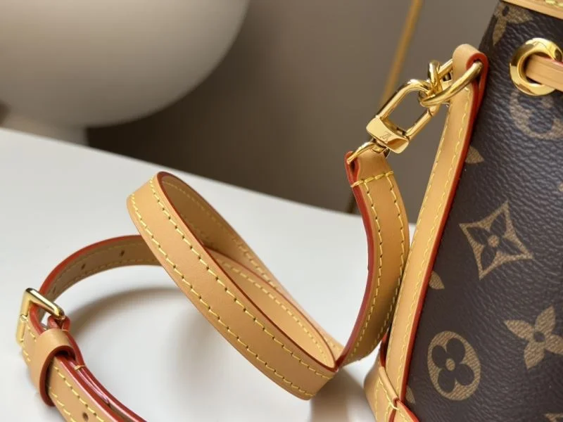 Louis Vuitton Bucket Bags StreetReady 49200