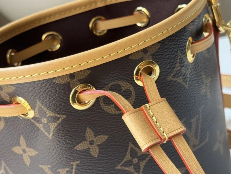 Louis Vuitton Bucket Bags StreetReady 49200
