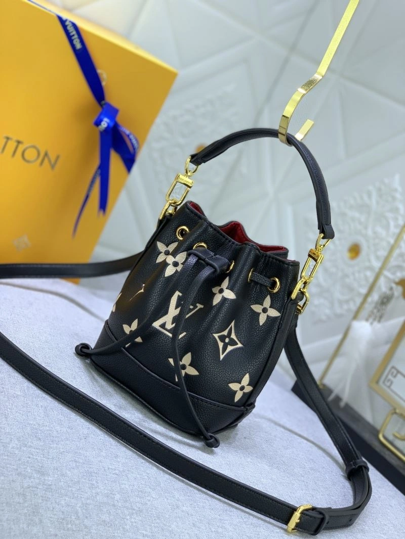 Louis Vuitton Bucket Bags TechFriendly 79943