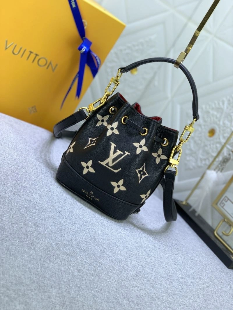 Louis Vuitton Bucket Bags TechFriendly 79943