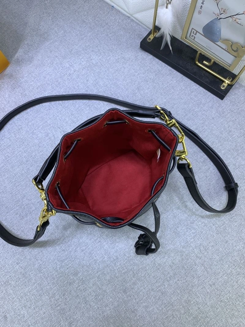 Louis Vuitton Bucket Bags TechFriendly 79943