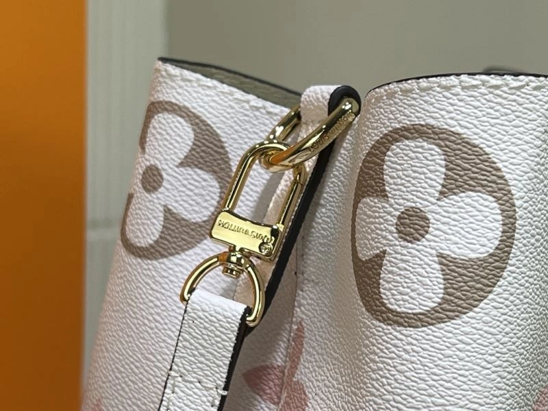 WrinkleFree Louis Vuitton Bucket Bags 79897