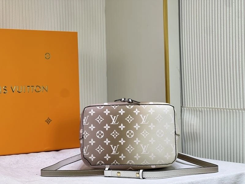 WrinkleFree Louis Vuitton Bucket Bags 79897