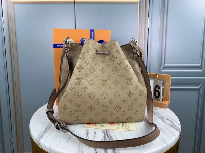 Refined Louis Vuitton Bucket Bags 79978