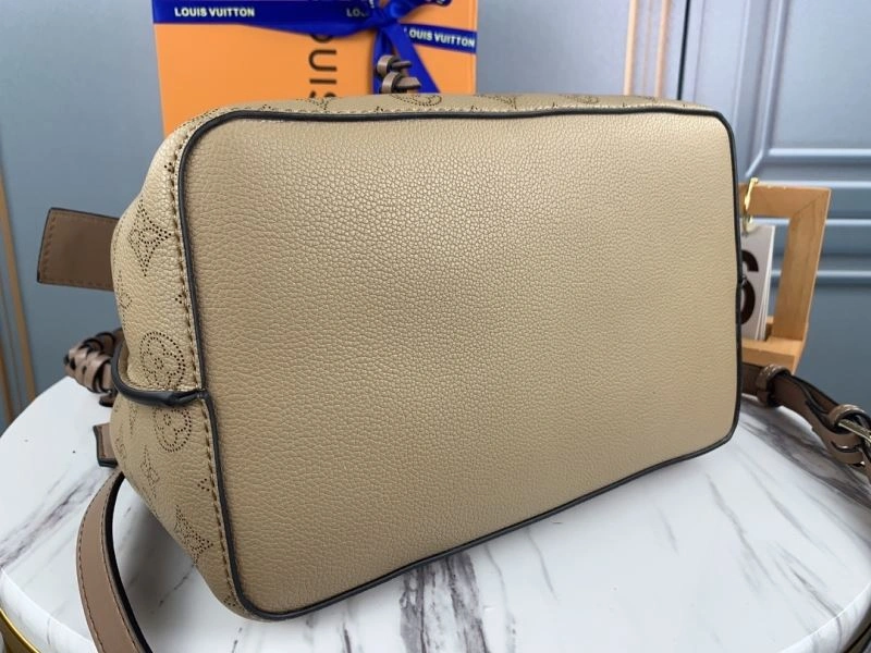 Refined Louis Vuitton Bucket Bags 79978