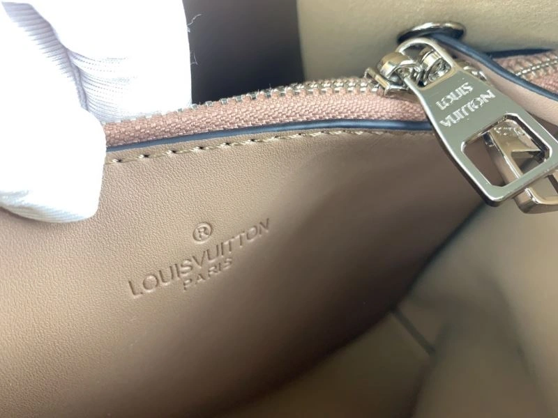 Refined Louis Vuitton Bucket Bags 79978