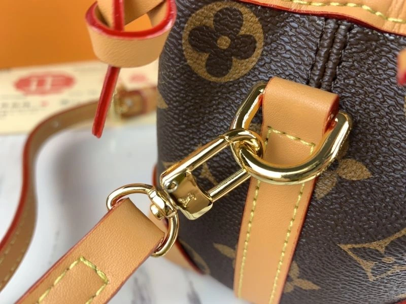 Classic Louis Vuitton Bucket Bags 79891