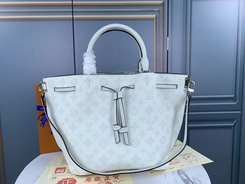Louis Vuitton Bucket Bags MoistureWicking 79890