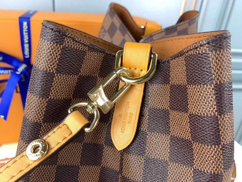 Louis Vuitton Bucket Bags Soft 79869