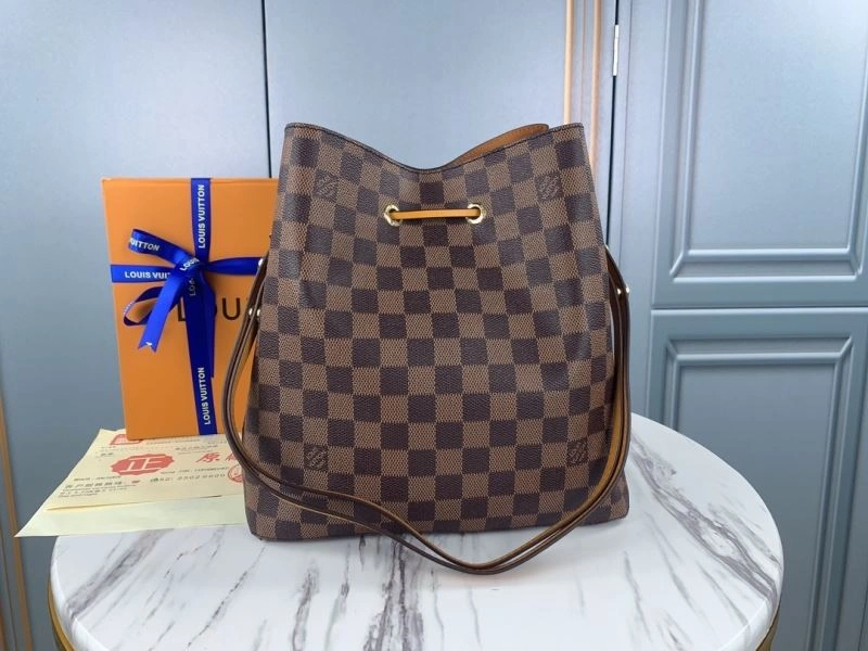 Louis Vuitton Bucket Bags Soft 79869