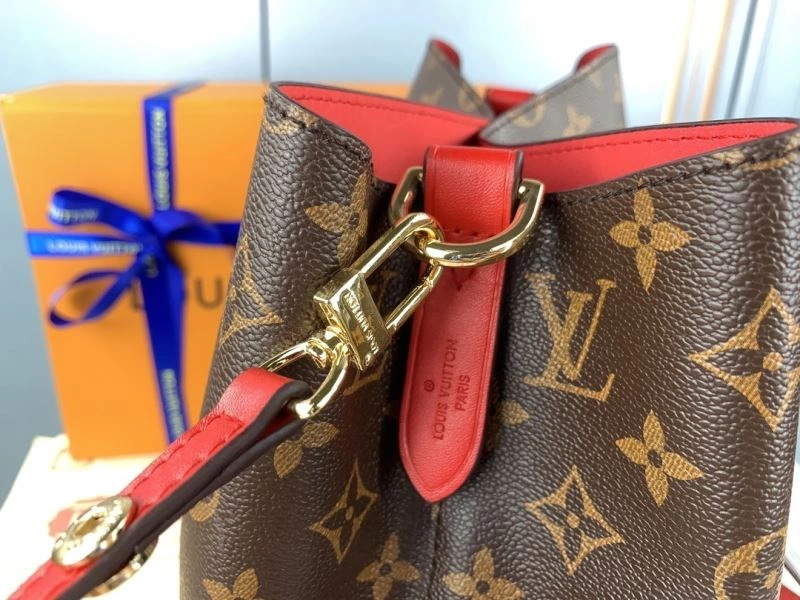 Tailored Louis Vuitton Bucket Bags 79875