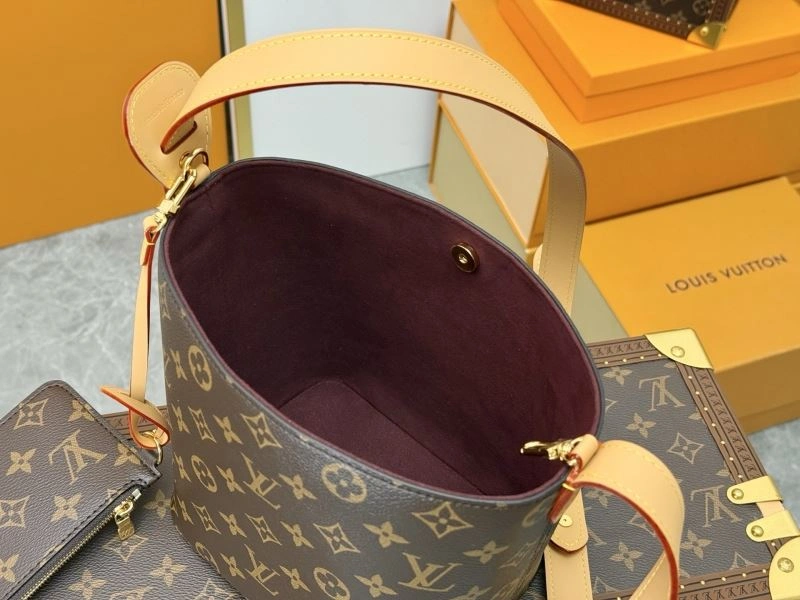 Louis Vuitton Bucket Bags Youthful 79868