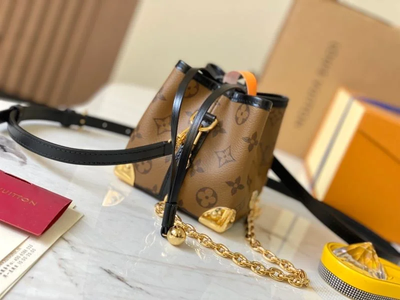 Bright Louis Vuitton Bucket Bags 40144