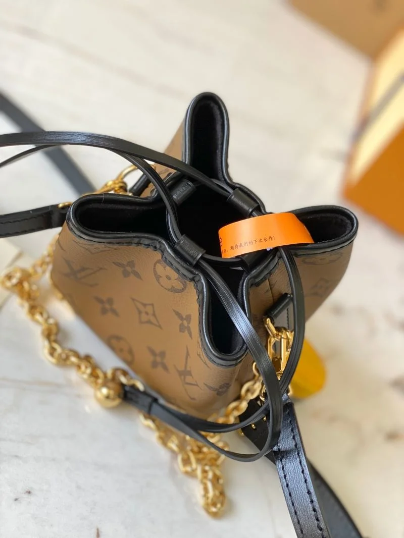 Bright Louis Vuitton Bucket Bags 40144