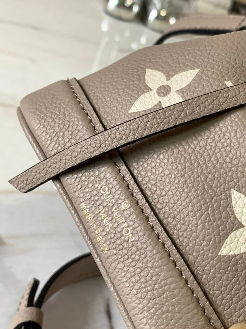 Louis Vuitton Bucket Bags EyeCatching 40146