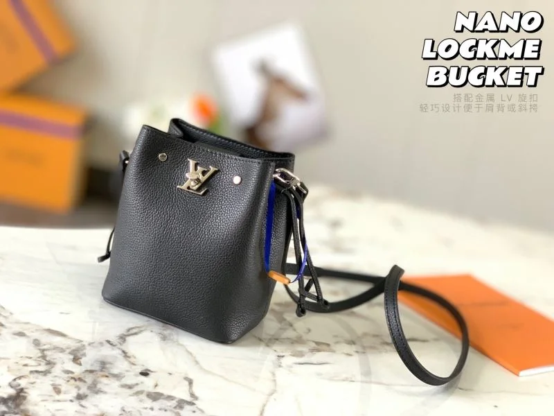 Compact Louis Vuitton Bucket Bags 40137